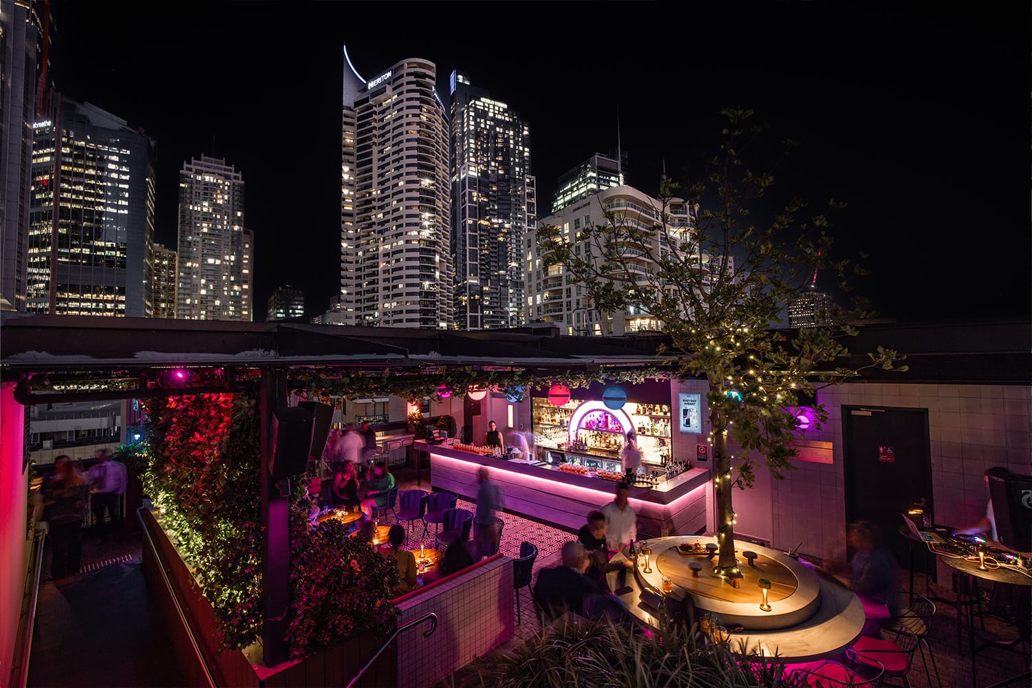 Vibe Hotel - Hero banner